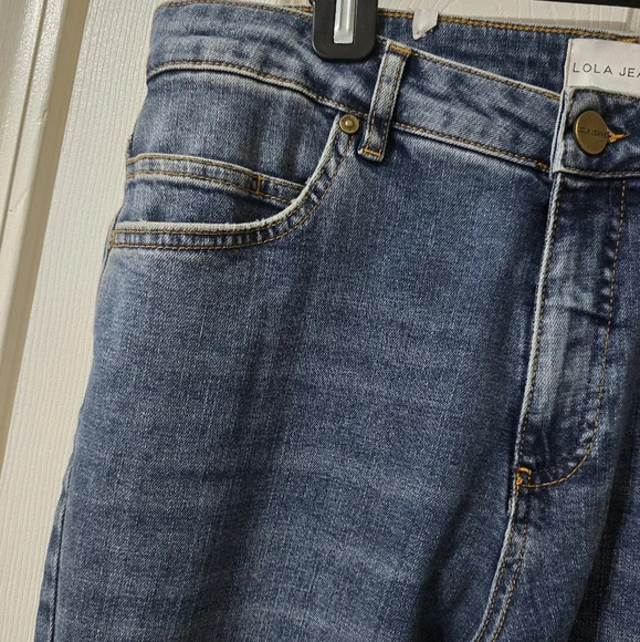 NWT LOLA Bradly-DIS Midrise Flare Jeans, Medium Wash, Destructed, Size 32. - Picture 4 of 13